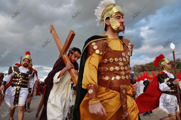 Vía Crucis viviente juvenil, cumplirá la 32ª representación en la que sus...