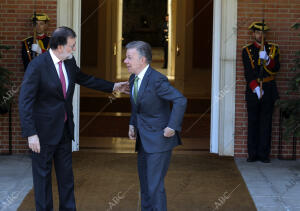 Reunión en el Palacio de la Moncloa entre los presidentes de España y Colombia,...