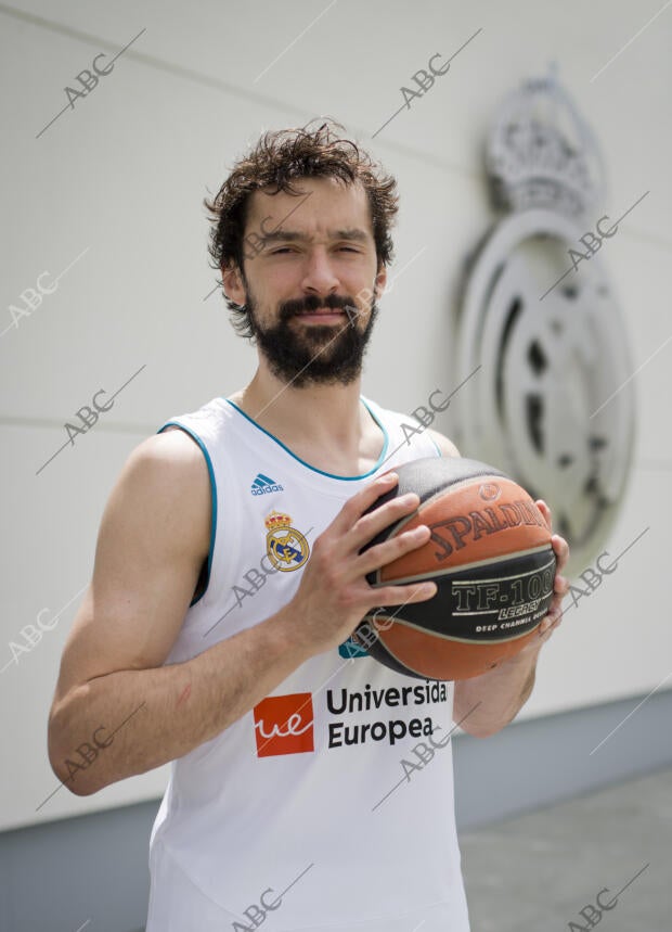 Entrevista al jugador de baloncesto del Real Madrid Sergio Llull Archivo ABC Entrevista al jugador de baloncesto del Real Madrid Sergio Llull Archivo ABC