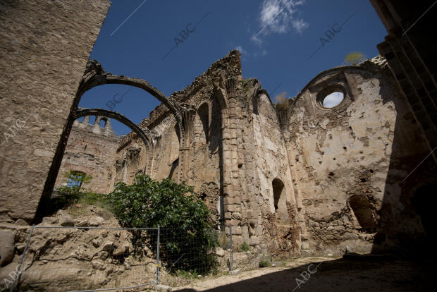 Reportaje sobre el Monasterio de Pelayos de la Presa, actualmente en...