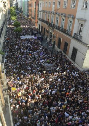 Manifestación frente al ministerio de Justicia por la sentencia de la manada
