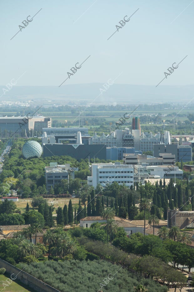 Vista Aérea de la cartuja desde torre Sevilla