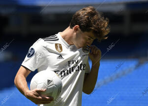 Presentación de Álvaro Odriozola como nuevo jugador del Real Madrid en el...