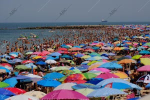 Chipiona (Cádiz), 04/08/2018. Verano en la playa de Regla