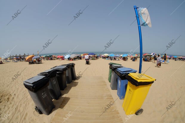Chipiona (Cádiz), 04/08/2018. Verano en la playa de Regla