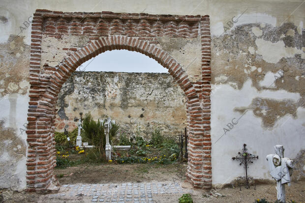 Ermita de Santiago del S. VIV, recientemente calificada como bien de interés...