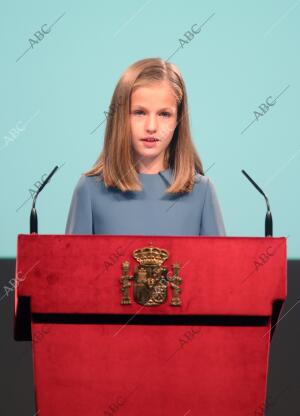 Acto de lectura de la Constitución, en el que la Princesa de Asturias habló por...