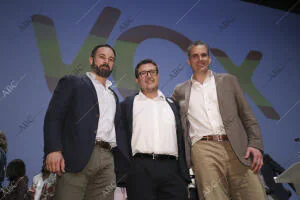 Presentación de candidatos del partido de VOX, Francisco Serrano, Javier Ortega...