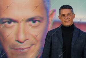 El cantante español Alejandro Sanz presenta nuevo album