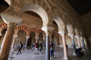 Susana Díaz e Isabel Ambrosio presentan la restauración del Salón Rico de Medina...