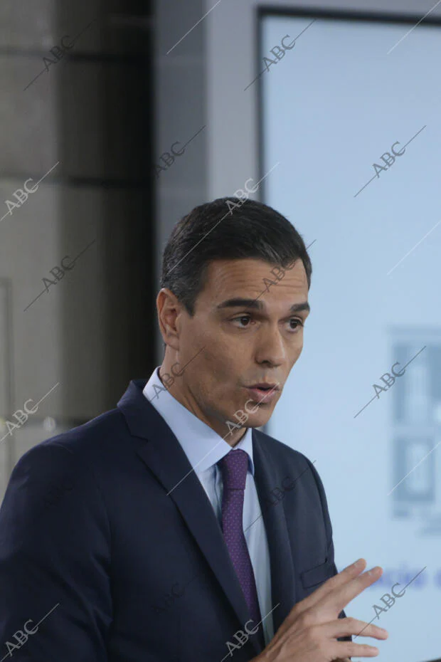 Rueda De Prensa De Pedro Sánchez Haciendo Balance Del Año - Archivo ABC