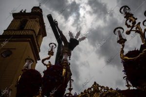 Procesión de la Hermandad de San Bernardo, en la imagen el Santísimo Cristo de...