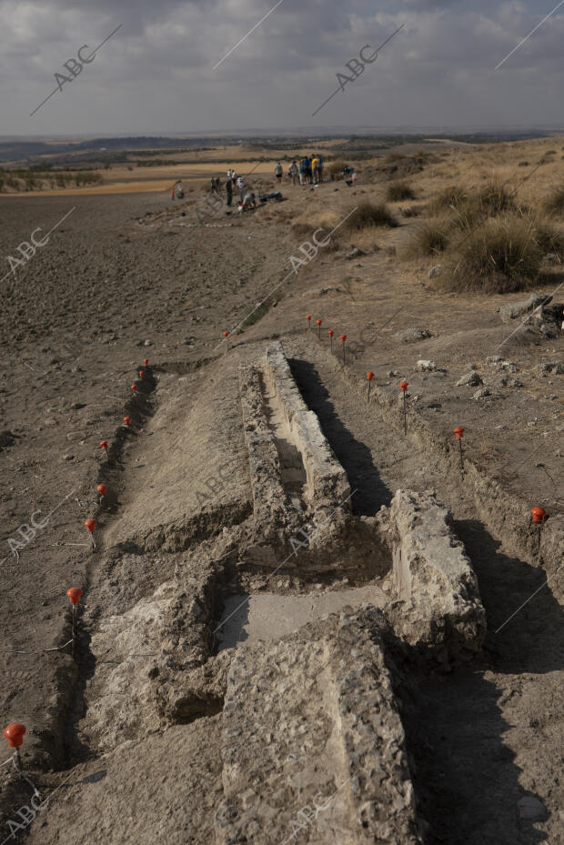 Excavación del acueducto de la ciudad romana de Carca