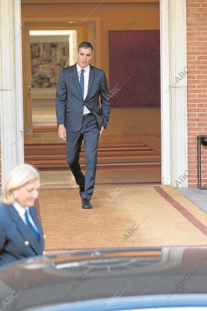 Pedro Sánchez presidente del Gobierno en funciones, se reúne con el líder del PP...