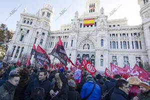 Colas en Moncloa, Avenida de América y concentración de trabajadores de la EMT...