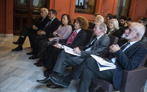 En primer plano, de derecha a izquierda, Salvador Gutiérrez Ordóñez, José Manuel...