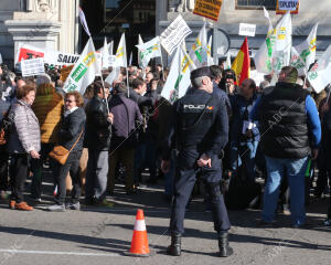 Manifestación de agricultores madrileños frente al Ministerio de Agricultura