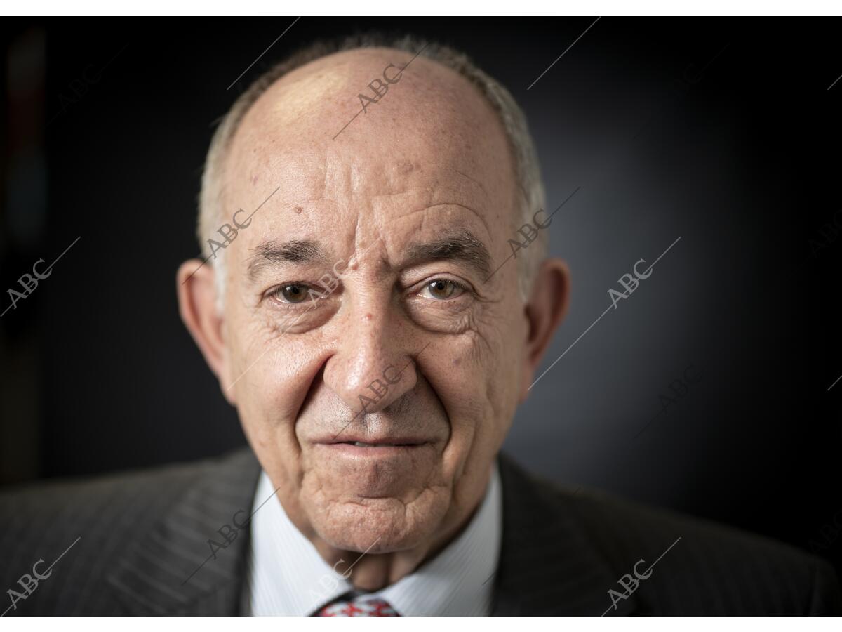 Entrevista a Miguel Ángel Fernández Ordóñez, gobernador del Banco de