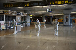 sinfección por la UME del aeropuerto de Málaga a consecuencia del coronavirus,...