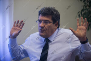 Entrevista con el ministro de Asuntos Sociales, José Luis Escrivá
