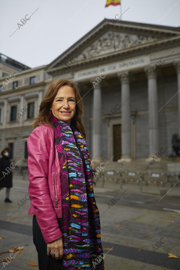 Entrevistas a María Teresa JiménezBecerril, diputada del PP por