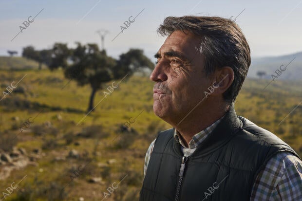 Victorino Martín en la finca «Las Tiesas de Santa María», sede de su ganadería...