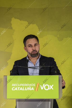 Santiago Abascal e Ignacio Garriga celebran los resultados de Vox en las...