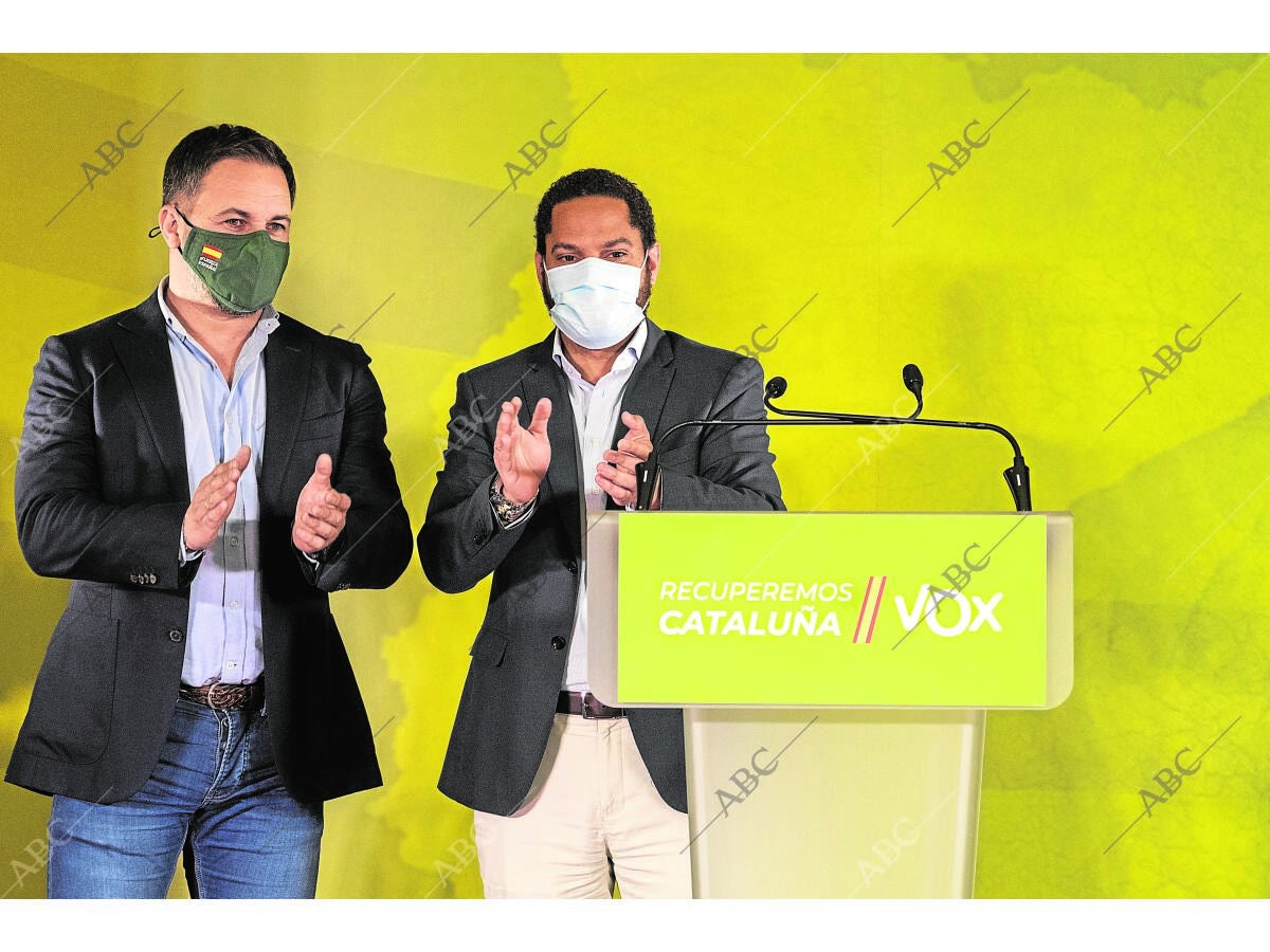 Santiago Abascal e Ignacio Garriga celebran los resultados de Vox en ...