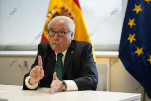 Entrevista al ministro de Universidades, Manuel Castells