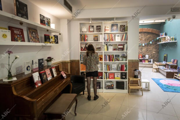 La localidad ampurdanesa inaugura siete librerías en el marco del proyecto...