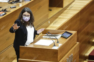 Mónica Oltra durante su comparecencia en las Cortes Valencianas