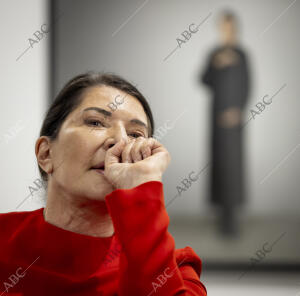 Entrevista a la artista serbia Marina Abramovic durante su exposición en gALERÍA...