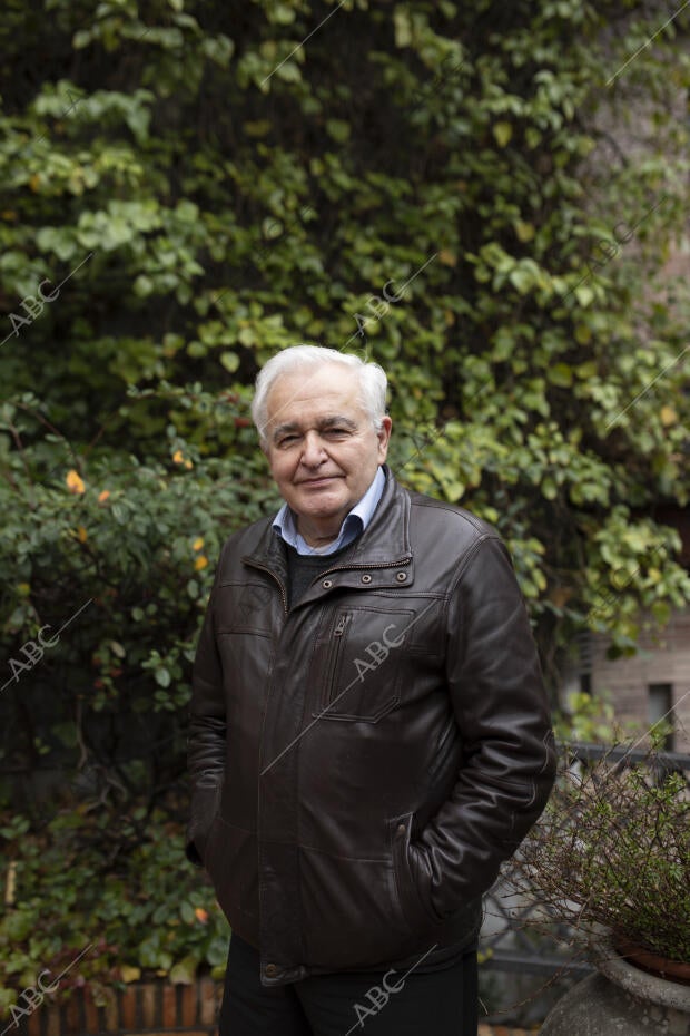 Entrevista al escritor Bernardo Díaz Nosti