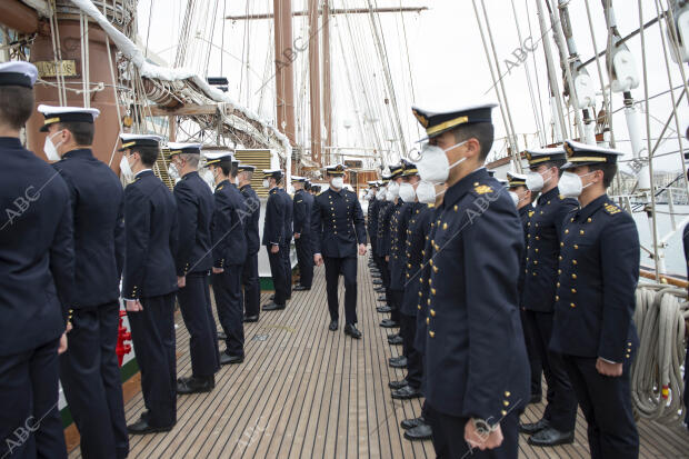 Reportaje del barco Juan Sebastián de Elcano en el puerto de Barcelona