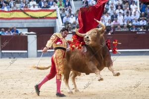 El Rey Felipe VI preside la corrida de la Beneficiencia junto a José Luis...