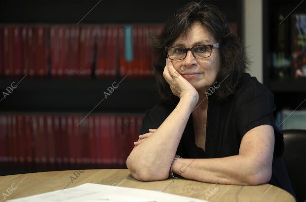 Entrevista A Laura Restrepo, Escritora