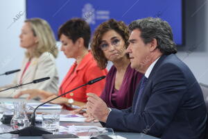 Rueda de prensa posterior a la reunión del Consejo de Ministros con Nadia...