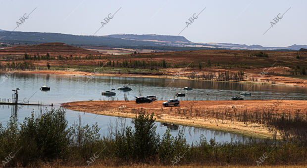 Reportaje de sequia en el embalse de Buendía, en la provincia de Cuenca