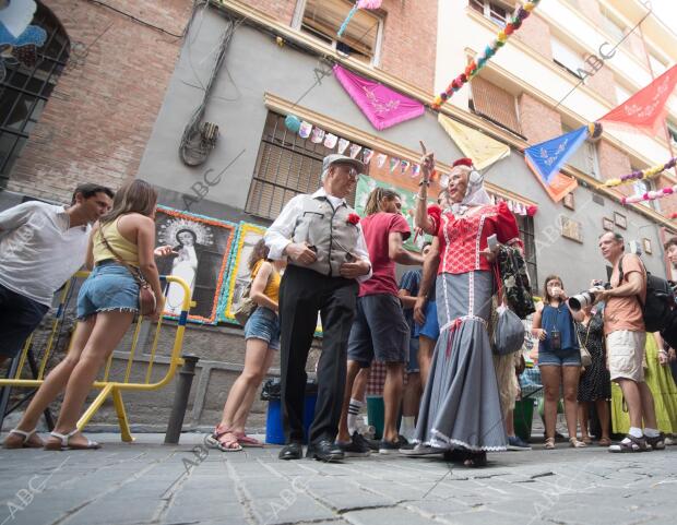 Fiestas de san Cayetano. Calle del Oso