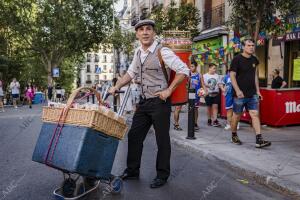 Barquillero en las fiestas de San Cayetano en la Plaza del Cascorro