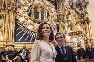 José Luis Martínez-Almeida e Isabel Díaz Ayuso en la misa mayor en honor a la...