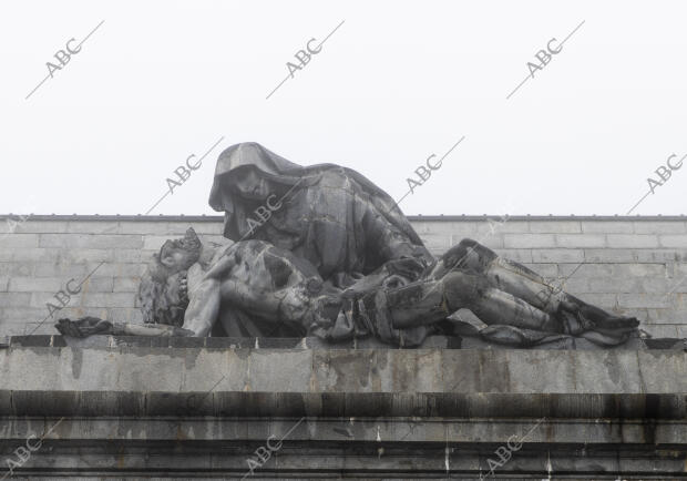 Entrevista en el Valle de los Caídos al hijo del escultor Juan de Ávalos, Juan...