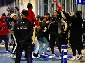 Aficionados marroquíes celebran la victoria de su selección