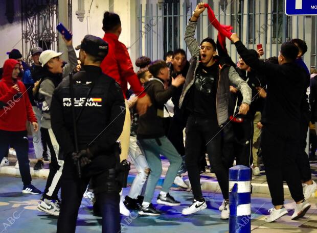 Aficionados marroquíes celebran la victoria de su selección