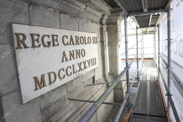 Obras de restauración de la puerta de Alcalá