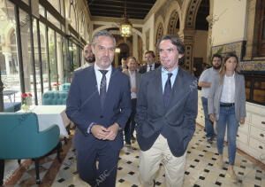 Conferencia coloquio del expresidente José María Aznar y Juan Bravo, cabeza de...