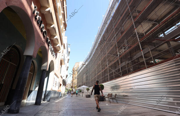 Obras de centro comercial de la Calle Jesús María antiguo Simago