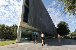 Edificios terminados sin uso. Biblioteca pública del Estado