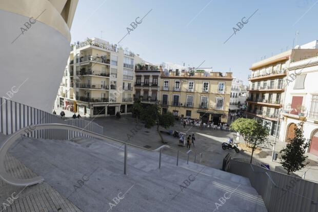 Reportaje de la plaza de la Encarnación para ilustrar la plaza desnaturalizada,...