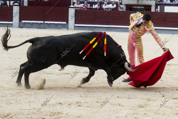 Preside el Rey Felipe VI. Paco Ureña en su tercero de la tarde